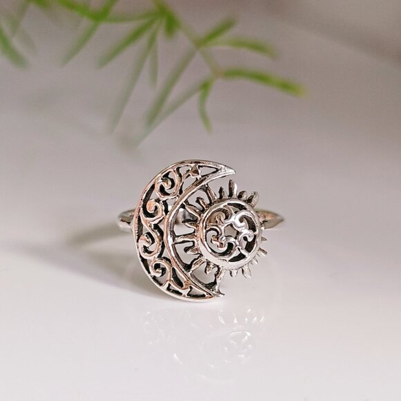 Women's 925 Sterling Silver Moon and Sun Ring Bohemian Crescent Moon Ring - Picture 6 of 10